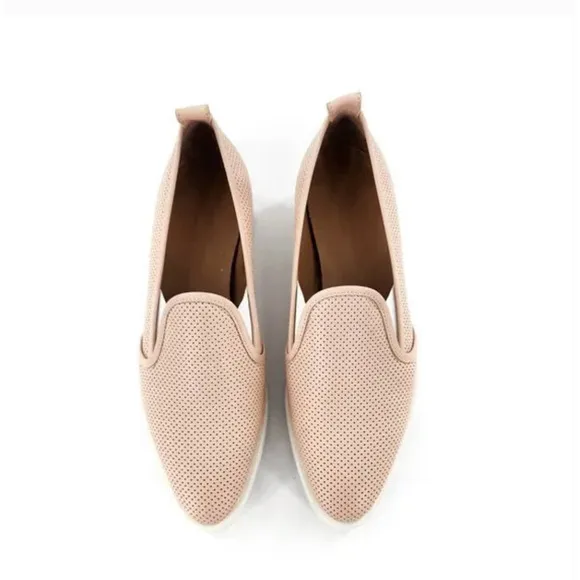 NWOT Everlane Street Shoe 9.5 Modern Loafer Neutral Tan Perforated Leather Flats