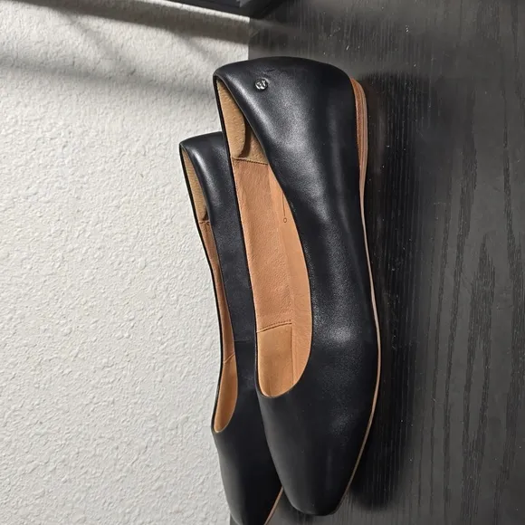 NWOT Frankie 4 Saving Soles Black Leather Ballet Flats Size 13