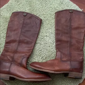 NWOT Frye Brown Leather Riding Boots