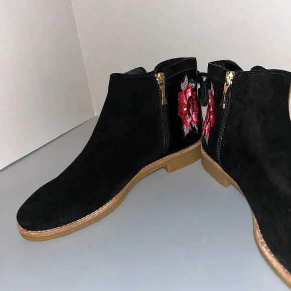 NWOT Kate Spade New York Suede Bellville Flat Ankle Boots Womens Size 8