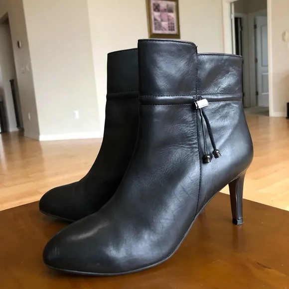 NWOT Lands’ End Black Leather Heeled Ankle Boots