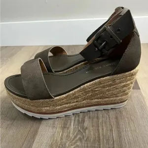 NWOT Marc Fisher Zako Suede Espadrille 6W