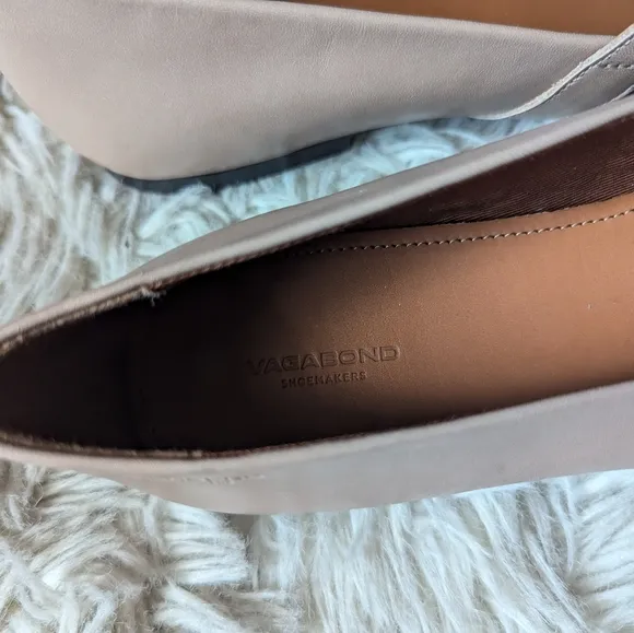 NWOT RARE Vagabond Jolin Mary Jane Ballet Buckle Flats in Beige