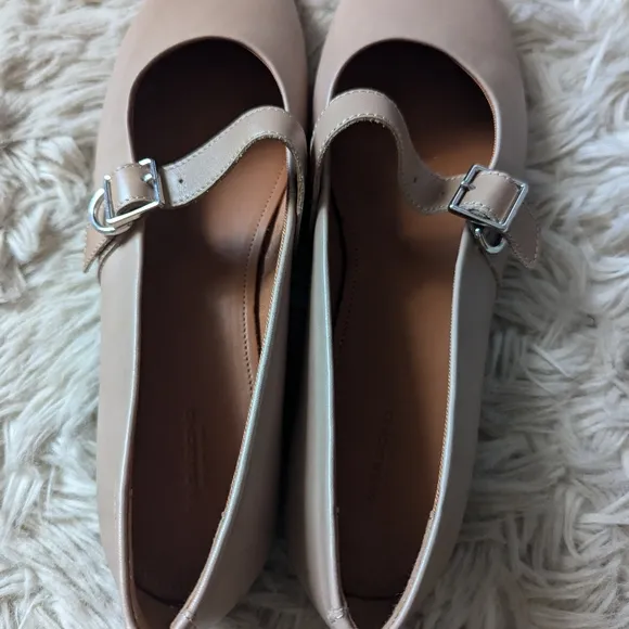 NWOT RARE Vagabond Jolin Mary Jane Ballet Buckle Flats in Beige
