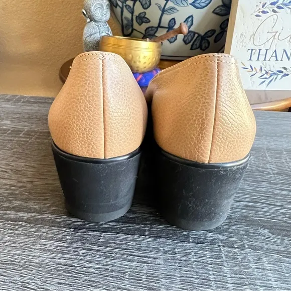 NWOT! Salvatore Ferragamo Nude Pump Wedges US6B $375