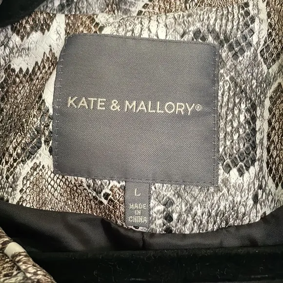 NWOT Snake Print Black Denim Jacket Size Large