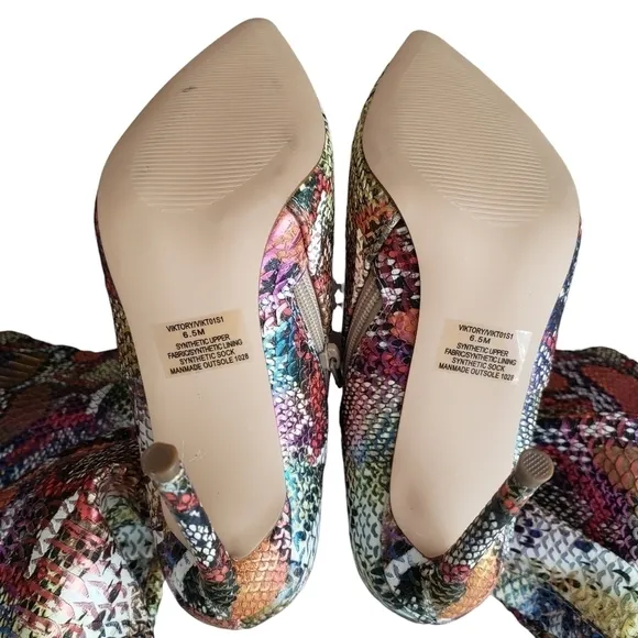 NWOT | Steve Madden Viktory Over the Knee Heeled Boots in Rainbow Snake