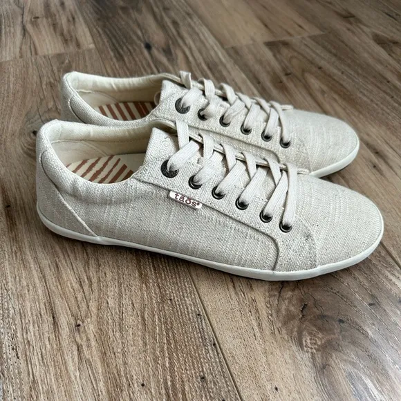 NWOT Taos Hemp Canvas Sneakers