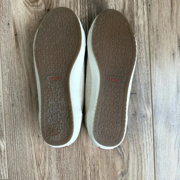 NWOT Taos Hemp Canvas Sneakers
