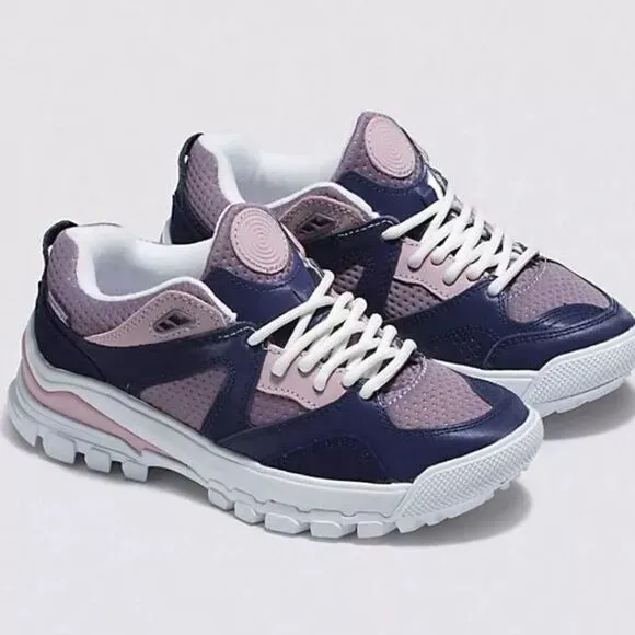 NWOT VANS Off The Wall  Unisex Sneakers AMZN TRAILHEAD lilac/purple old school