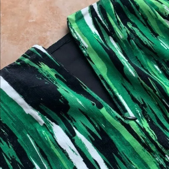 NWOT W by Worth Green Brushstroke Corduroy Pencil Skirt Size 4