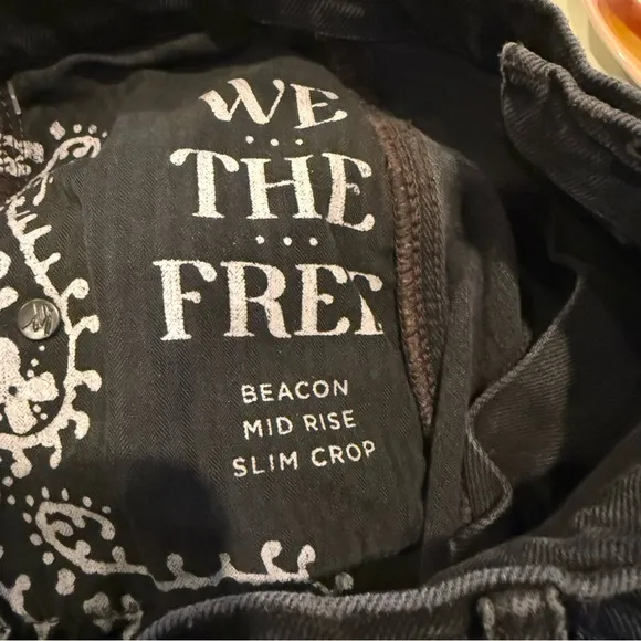 NWOT We The Free Jeans Womens Size 31 Beacon Mid Rise Slim Crop Washed Black