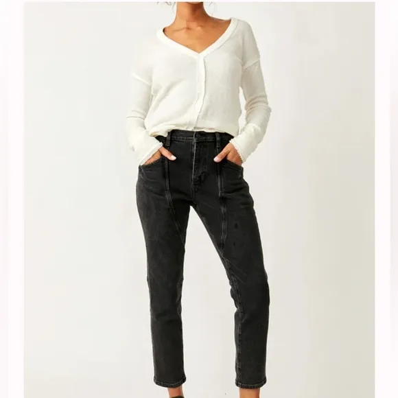 NWOT We The Free Jeans Womens Size 31 Beacon Mid Rise Slim Crop Washed Black