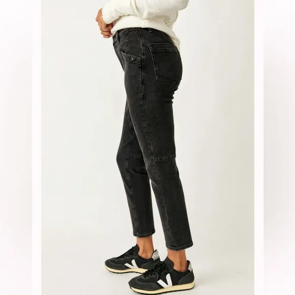 NWOT We The Free Jeans Womens Size 31 Beacon Mid Rise Slim Crop Washed Black