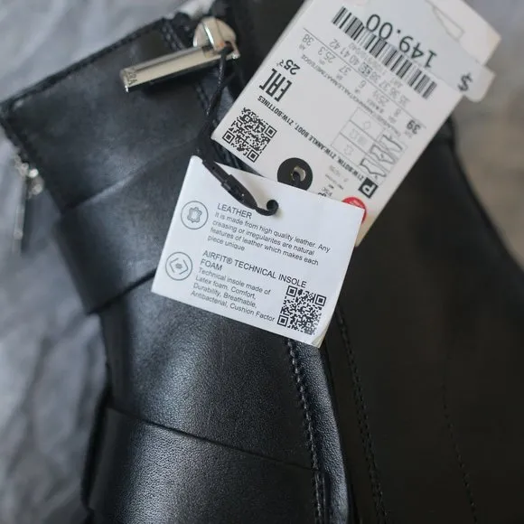 NWT BLACK LOW HEELED GENUINE LEATHER ANKLE BOOTS WITH BUCKLES.