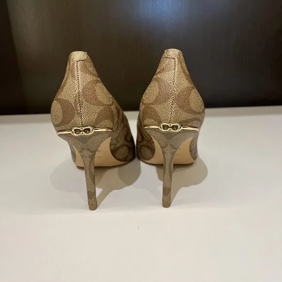 NWT COACH Women Heel Wiley Pump In Signature Canvas - size 7.5 US