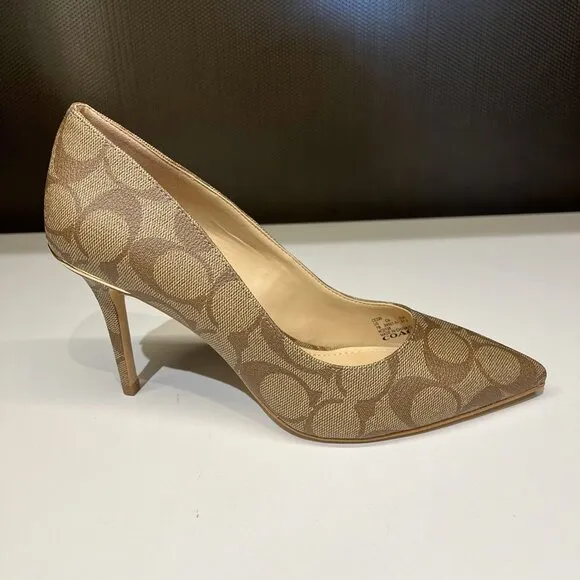 NWT COACH Women Heel Wiley Pump In Signature Canvas - size 7.5 US