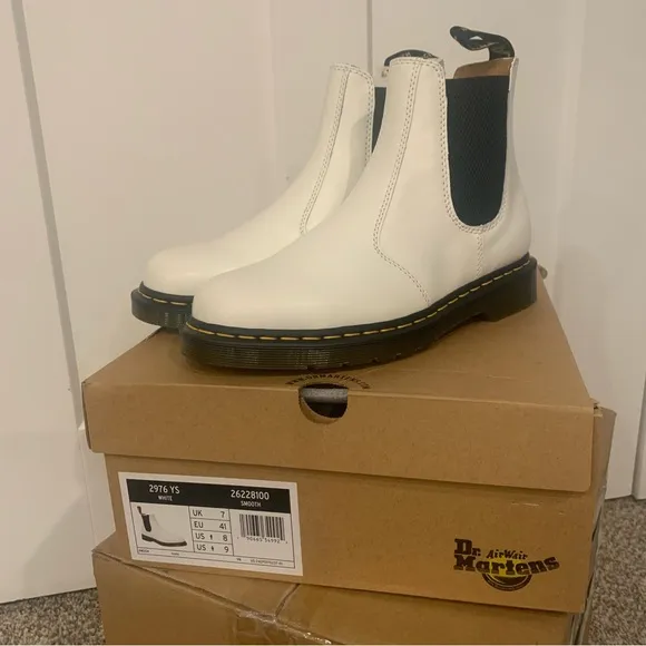 NWT Dr. Martens 2976 Yellow Stitch Smooth Leather Boots