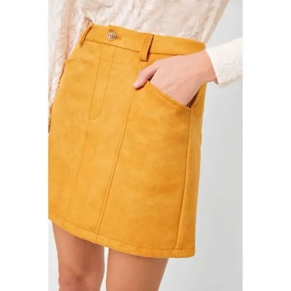 NWT French Connection Bahati Faux Suedette Mini Skirt in Golden Oak, Size 6