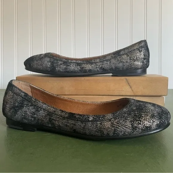 NWT Frye CARSON Ballet Flats in Silver/Gunmetal Leather