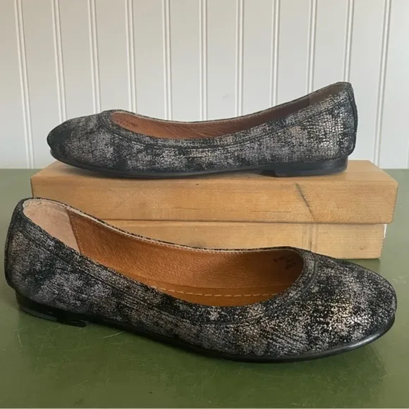 NWT Frye CARSON Ballet Flats in Silver/Gunmetal Leather