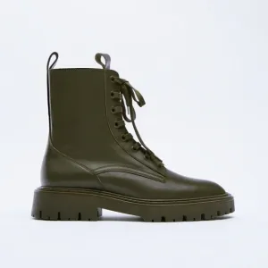 NWT leather lace up flat ankle boots