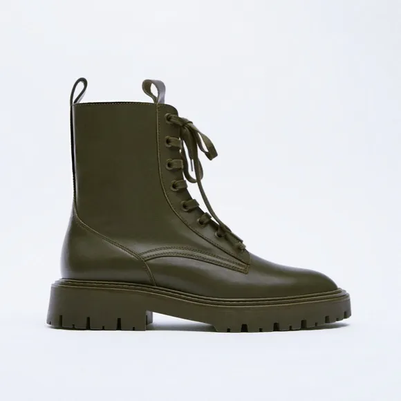 NWT leather lace up flat ankle boots
