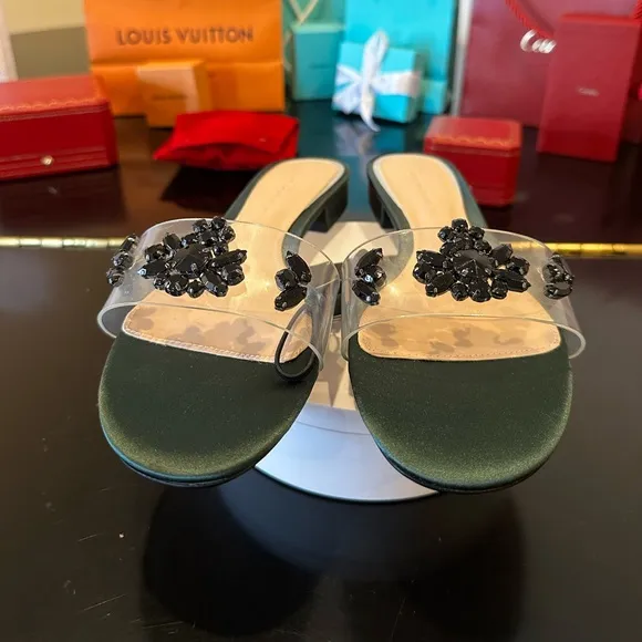 NWT Luxe Summer Spring Minimalist Zara Bejeweled Vinyl Flat Sandals/Shoes