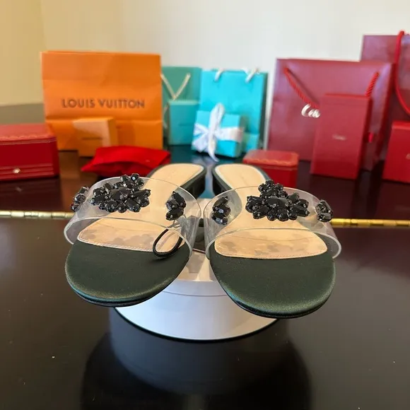 NWT Luxe Summer Spring Minimalist Zara Bejeweled Vinyl Flat Sandals/Shoes
