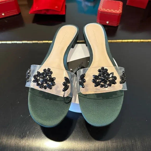 NWT Luxe Summer Spring Minimalist Zara Bejeweled Vinyl Flat Sandals/Shoes