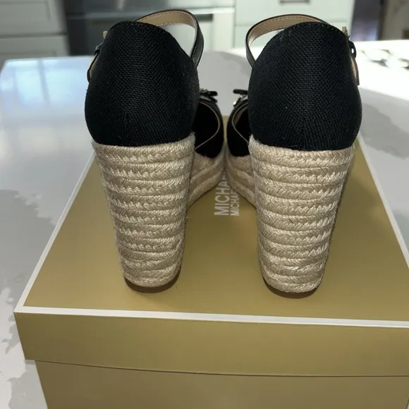NWT Michael Kors Nori Platform Espadrille Wedge Sandals 7 MSRP $135 Black
