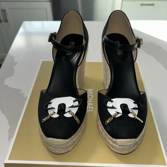 NWT Michael Kors Nori Platform Espadrille Wedge Sandals 7 MSRP $135 Black