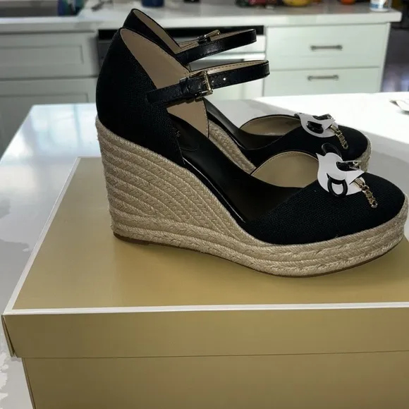 NWT Michael Kors Nori Platform Espadrille Wedge Sandals 7 MSRP $135 Black