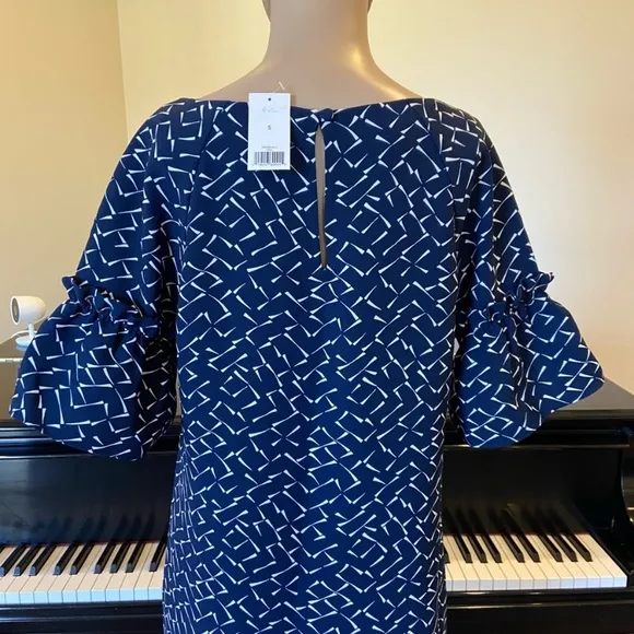 NWT Minimalist Spring Summer Banana Republic Puff Sleeves Shift Dress