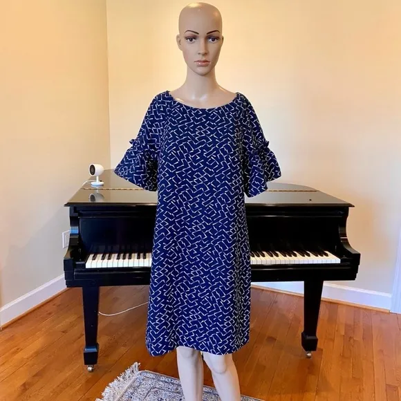 NWT Minimalist Spring Summer Banana Republic Puff Sleeves Shift Dress