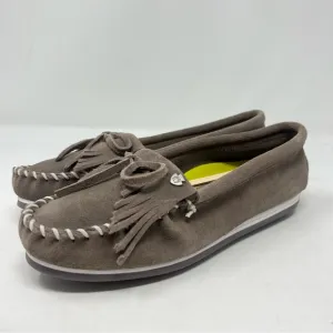 NWT Minnetonka Kilty Plus Gray Suede Moccasins Flats Size 7.5