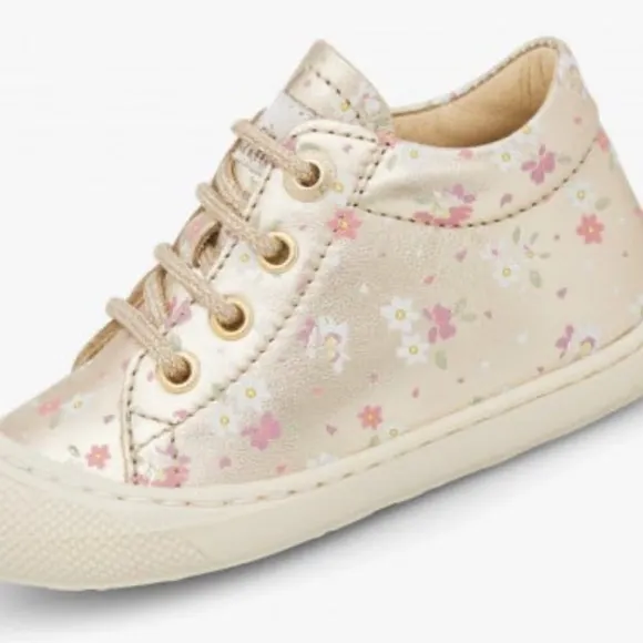 NWT NATURINO COCOON Laminated Leather Flower Print first-steps shoes in Platinum