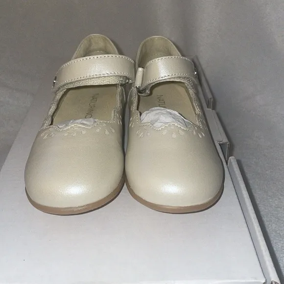 NWT NATURINO OLYA Leather ballet flats in Beige