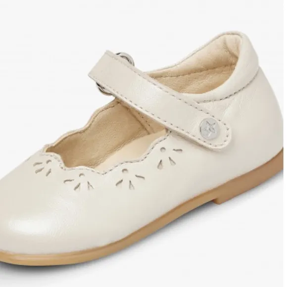 NWT NATURINO OLYA Leather ballet flats in Beige