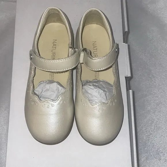 NWT NATURINO OLYA Leather ballet flats in Beige
