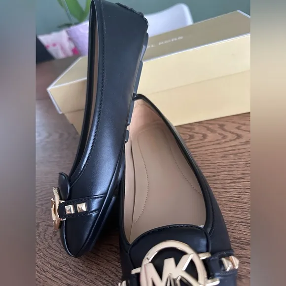 NWT! NEW! Michael Kors Fulton Studded Logo Moccasin Leather Flats Women Black