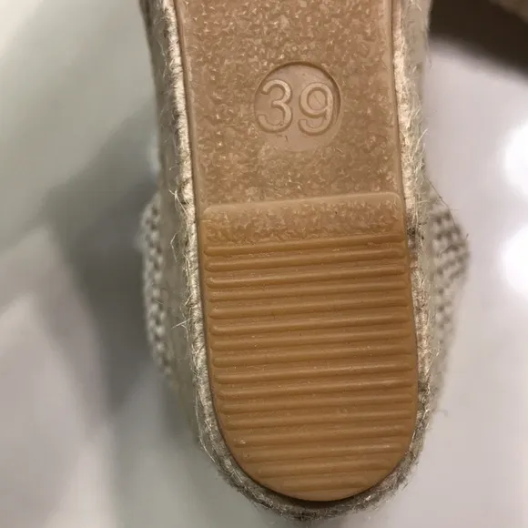 NWT Paseart Women’s Leather Suede Scallop Open Toe Ankle Strap Espadrille Wedges