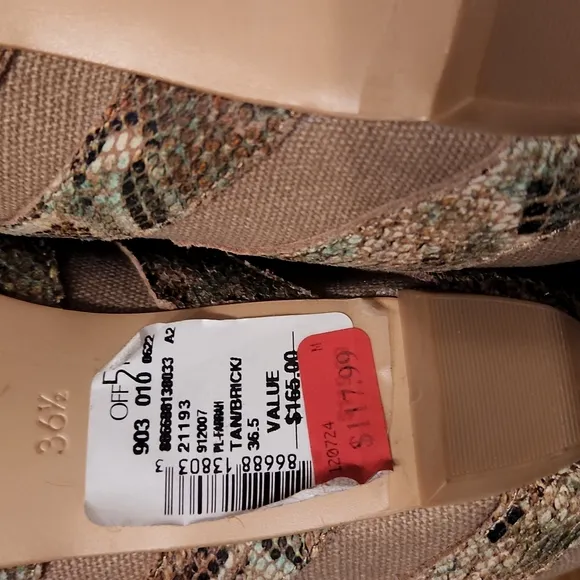 NWT SAKS OFF 5TH BEAUTIFUL LACE UP  FLATS