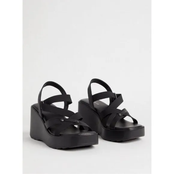 NWT Torrid Strappy Lug Platform Wedge in Black Size 12