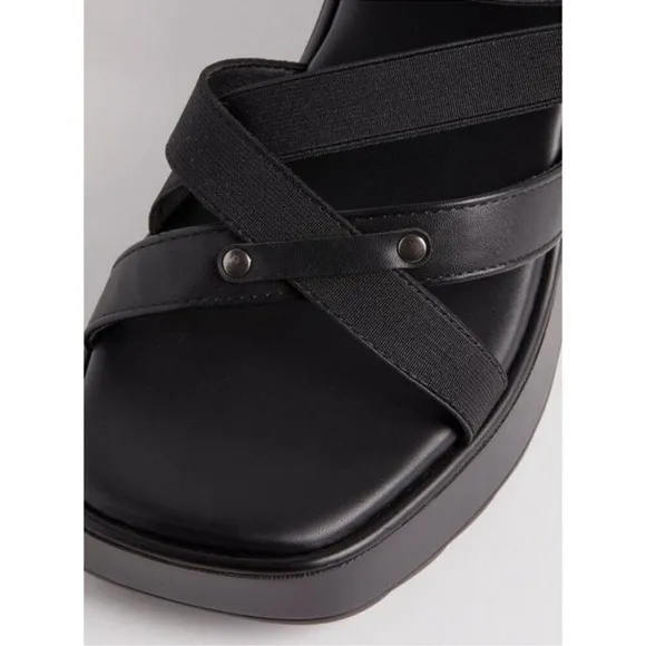 NWT Torrid Strappy Lug Platform Wedge in Black Size 12
