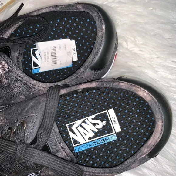 NWT Vans Chima Ferguson Pro Emulsion Black &amp; White IN BOX