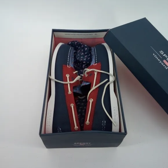 NWT Vineyard Vines x Sperry Collab Boat Shoes Kids American Flag Whale  6M
