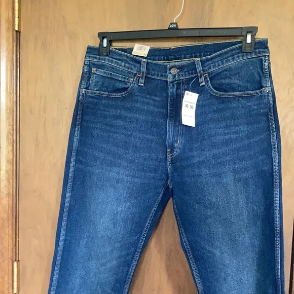 Offer$40 Levi’s workwear jean straight leg opening to fit over a boot 36 x 36