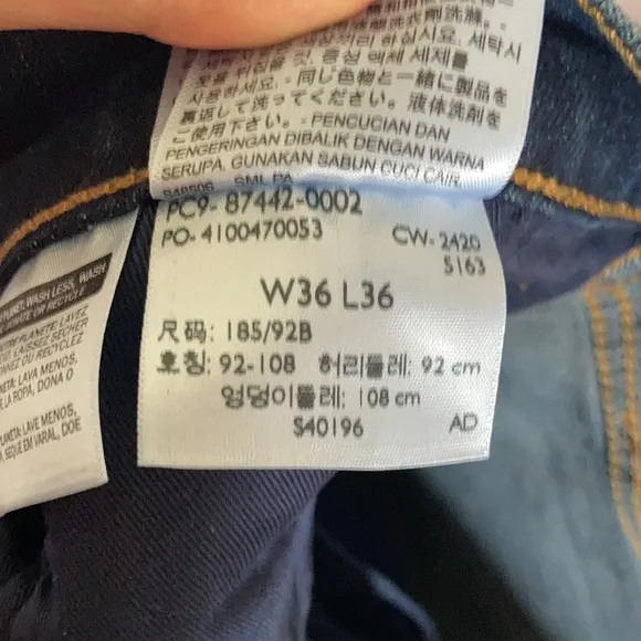 Offer$40 Levi’s workwear jean straight leg opening to fit over a boot 36 x 36