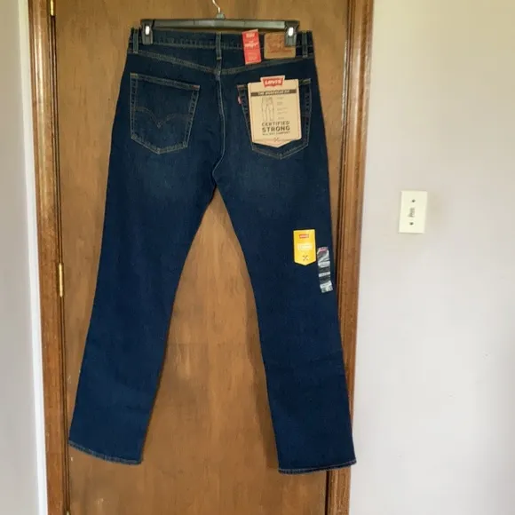 Offer$40 Levi’s workwear jean straight leg opening to fit over a boot 36 x 36
